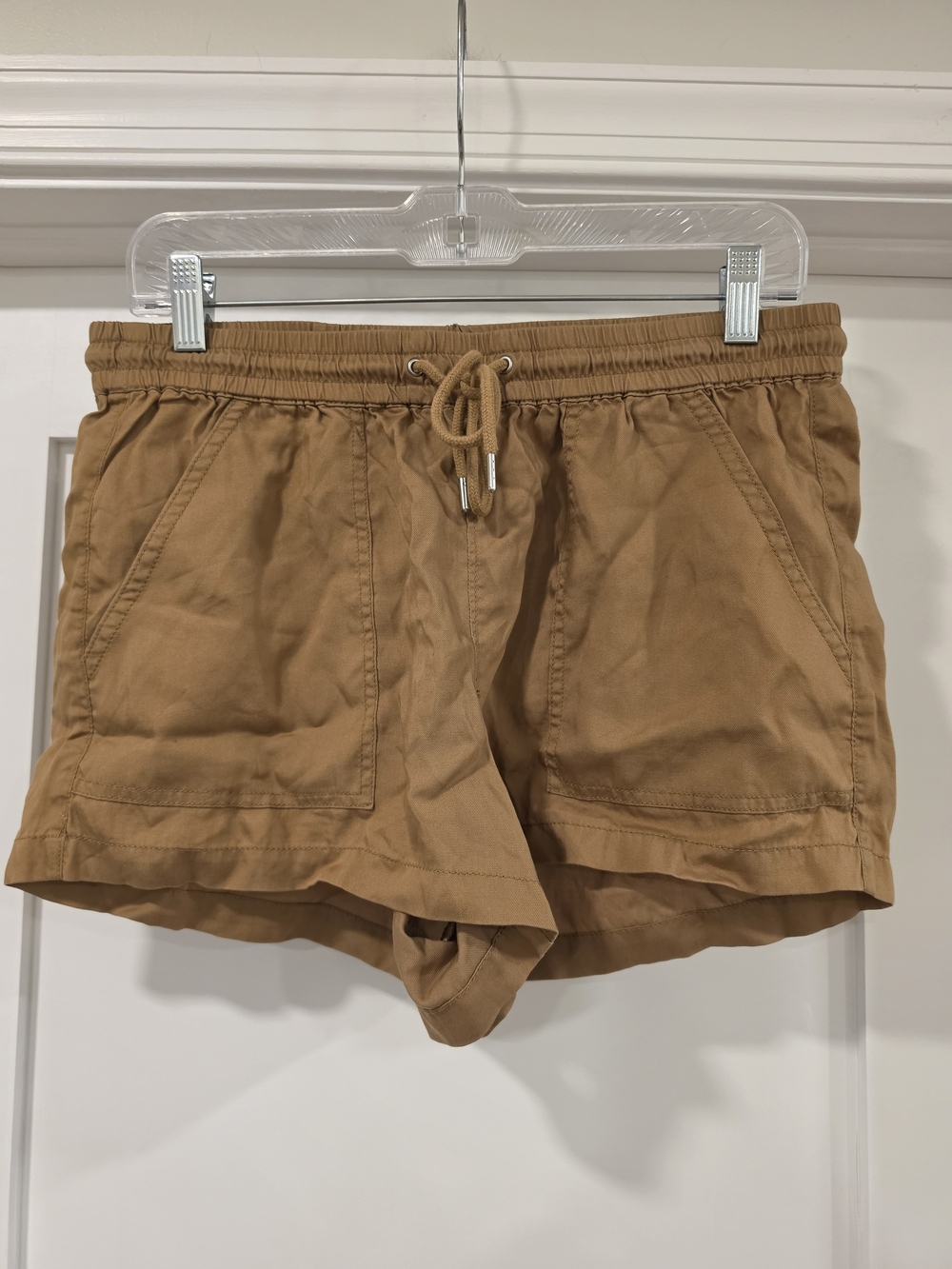 H&M Women's Drawstring Shorts in Tan